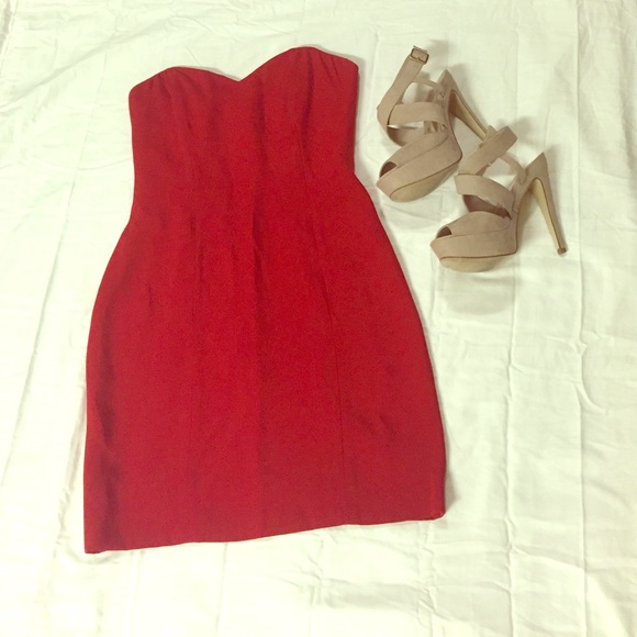 SOLD Size 2 Anne Klein red dress - Picture 1 of 4