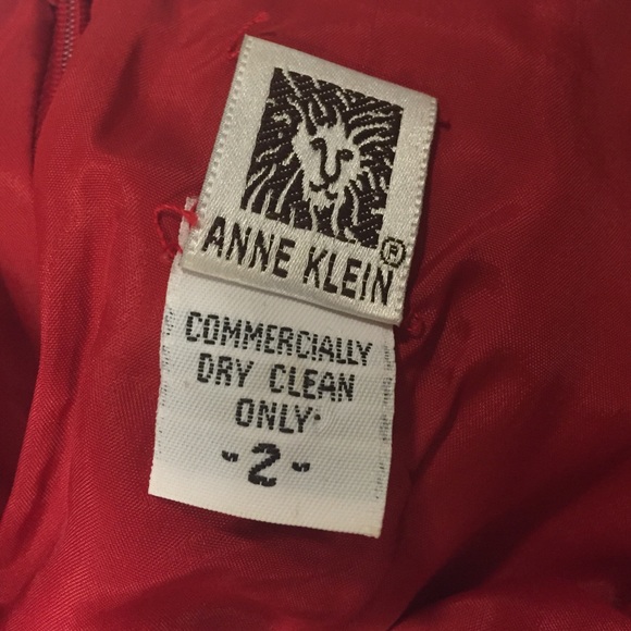 SOLD Size 2 Anne Klein red dress - Picture 3 of 4