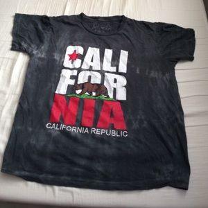 California tee shirt $5 on Merc