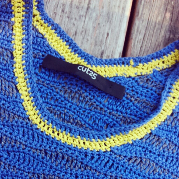 Cut25 Knit Shortsleeved Top - Picture 2 of 4