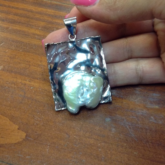 Unique Pearl Slide