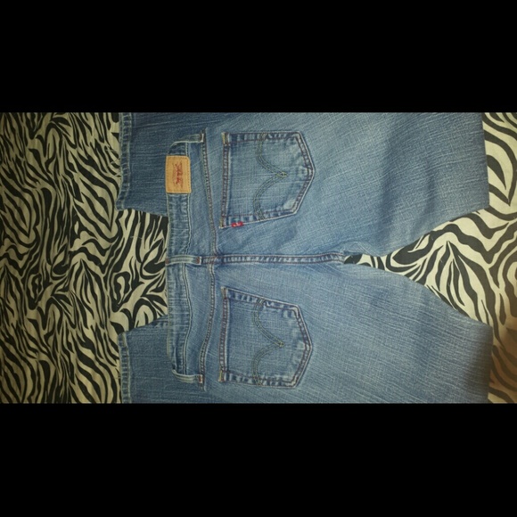 Levis jeans