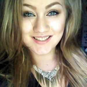 Meet your Posher, Izzy