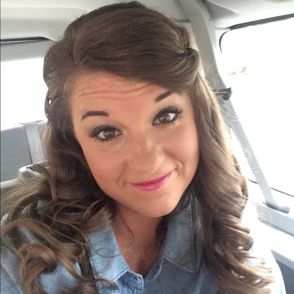 Meet your Posher, Candice