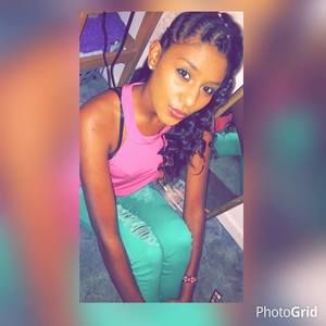 Meet your Posher, Monica