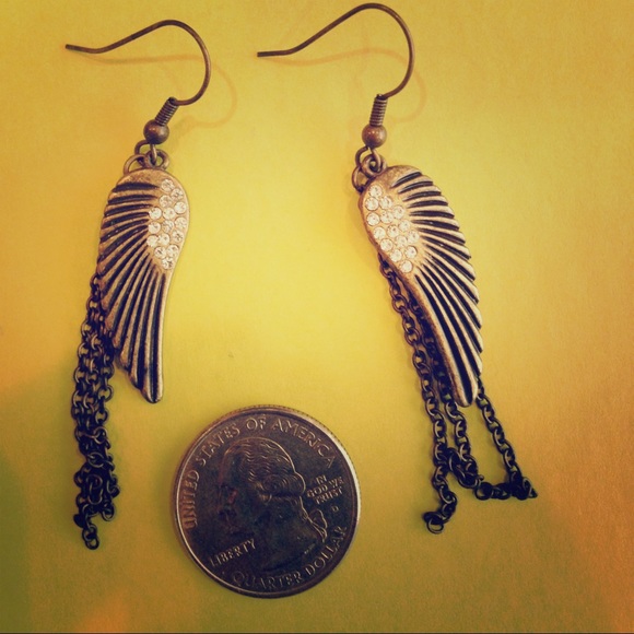 Dangle angel wing earrings