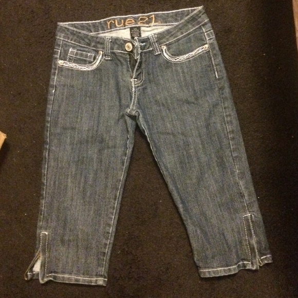 Capris - Picture 1 of 1