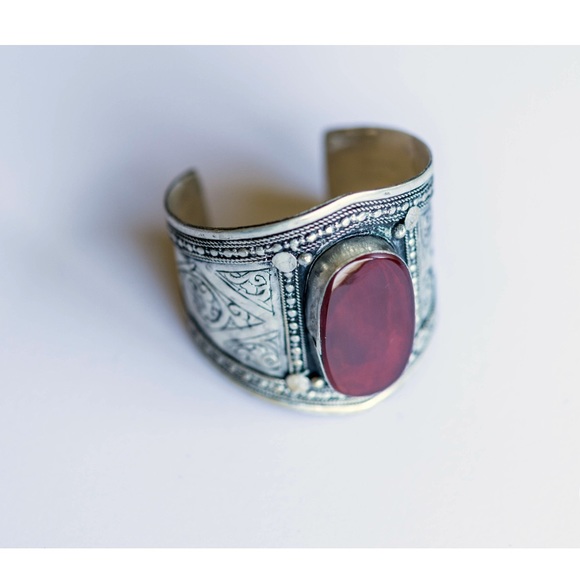 Silver Tribal Cuff Deep Burgundy Stone - Picture 2 of 4