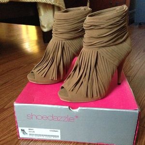 Cognac colored, Fringe Booties!!! 👢❤️👢