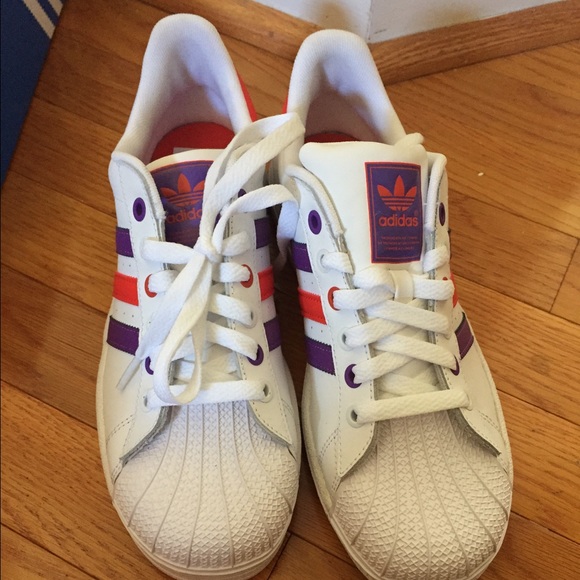 Brand New NW Adidas Superstar!