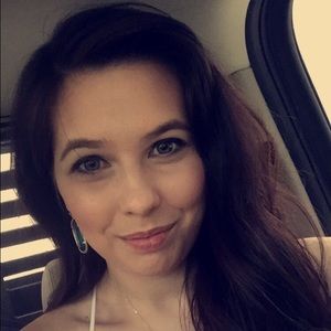 Meet your Posher, Courtney