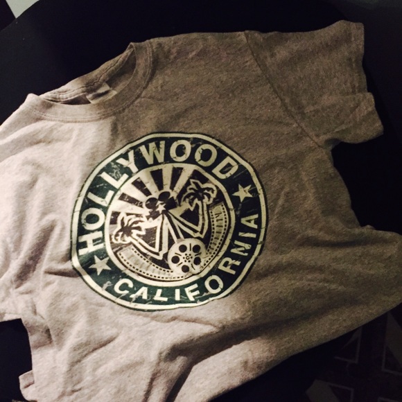 CALI TEE 💚 OFFERS WELCOME - Picture 2 of 2