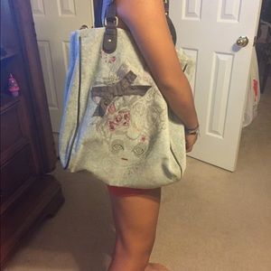 Beautiful blue doll face tote