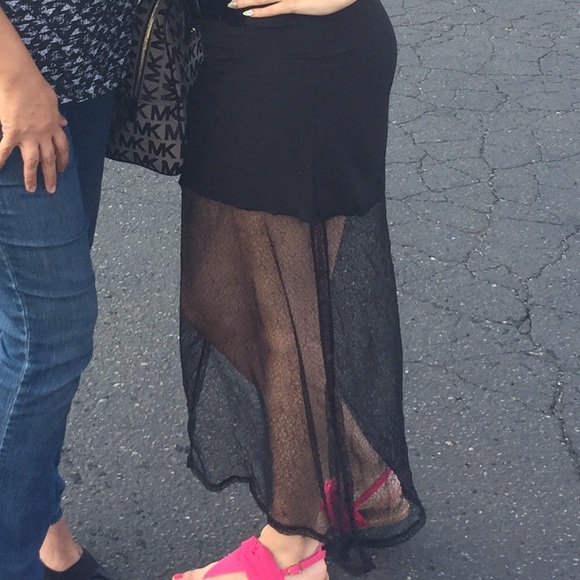 Black dress - Picture 2 of 3