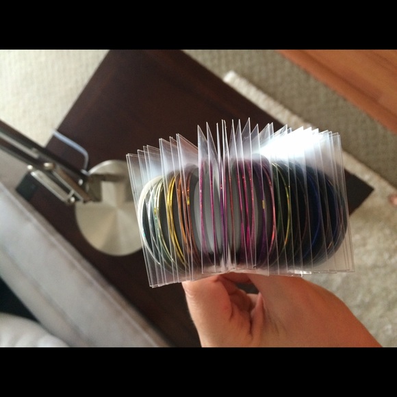 Nail tape bundle of 4 - Picture 1 of 3