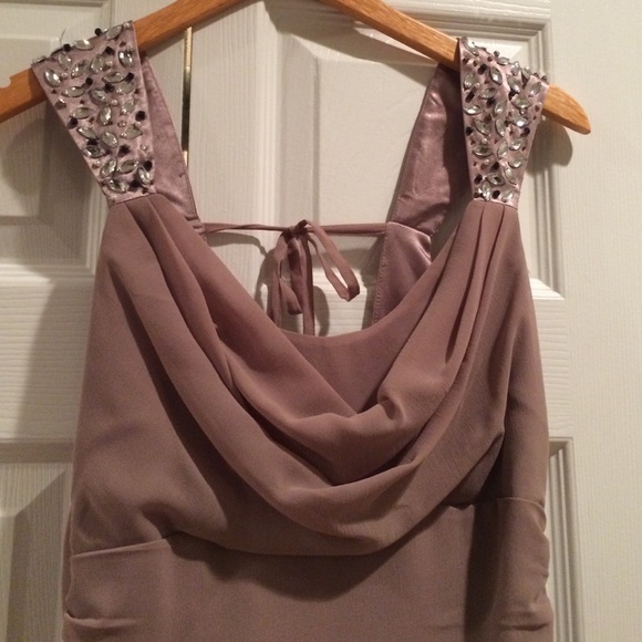 Dress - Picture 2 of 3