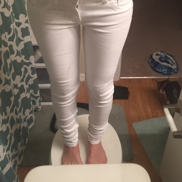 White hollister jeans