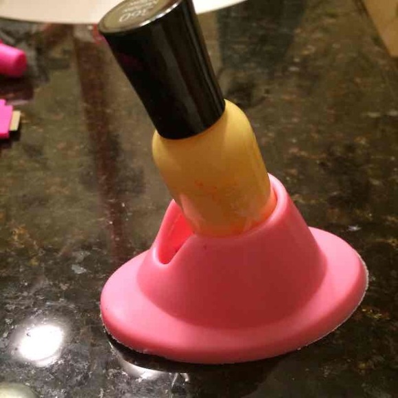 ON HOLD Nail polish holder