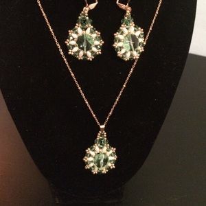 Light green crystal beading set