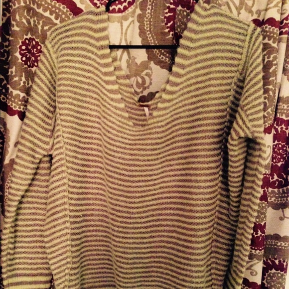 Free People sweater - Picture 2 of 3