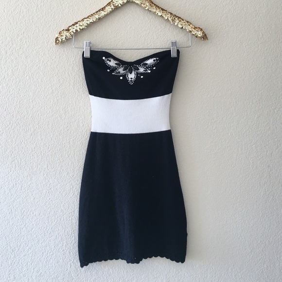 Guess Dresses & Skirts - [ Guess ] Black & White Bodycon a Dress