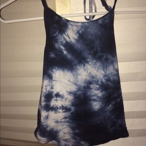 Tie die halter