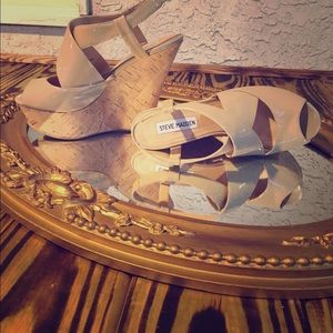 Steve Madden nude wedges!
