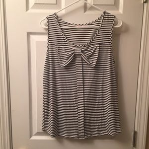 Boutique Bow top NWOT navy/white