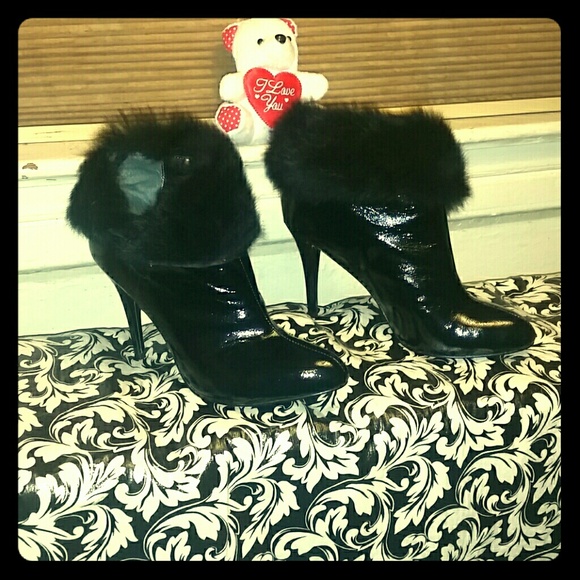 SeXy Black Patent Leather Boots w/FuR Trim Size 8M - Picture 1 of 4