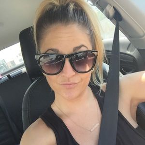 Meet your Posher, Kelli