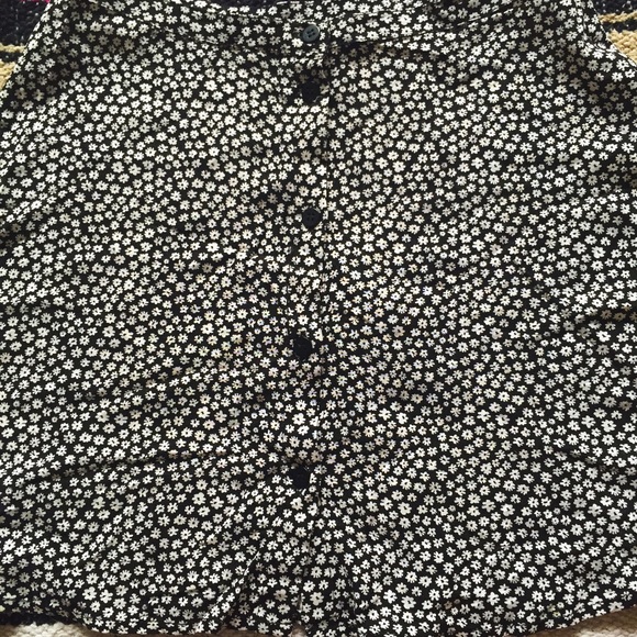 SOLD A-LINE DAISY PRINT SKIRT - Picture 4 of 4