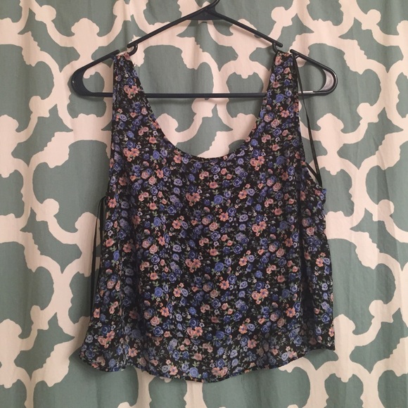 Shear floral tank top.