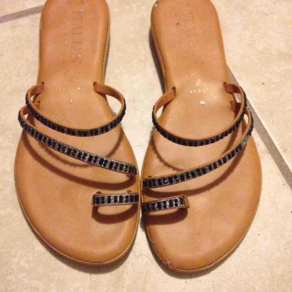 **SOLD**toe ring sandals