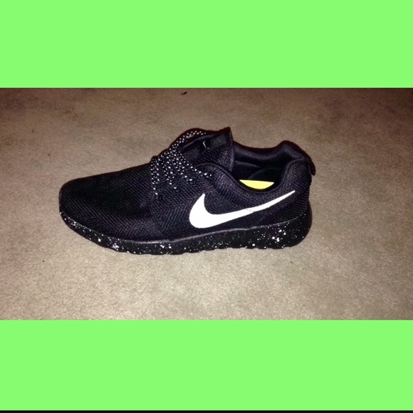 Oreo NIKE ROSHES