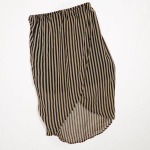 ✨PRICE REDUCED✨ High-low wrap around Skirt