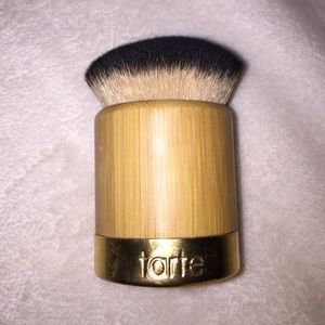 Tarte kabuki brush