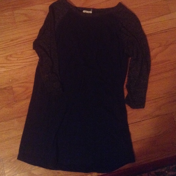 Blue and grey 3/4 sleeve shirt - Picture 1 of 4