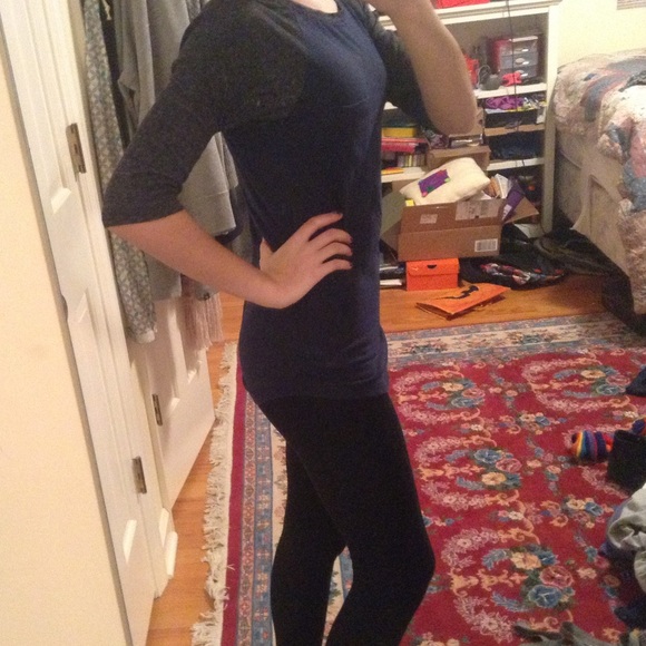 Blue and grey 3/4 sleeve shirt - Picture 4 of 4