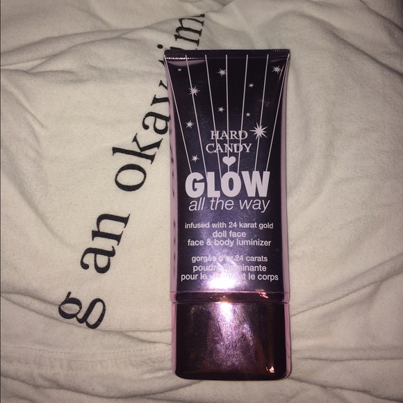 Hard candy face luminizer
