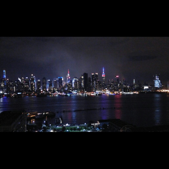 Meet your Posher, Emi