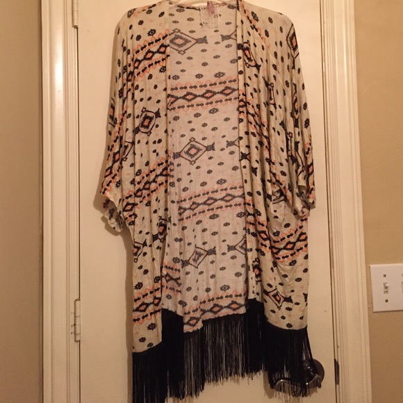 Mauve Tops - Mauve Cream Aztec Tassel Pullover L