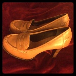 Fall Collections-🍂🍁🍃 Banana Republic Heels