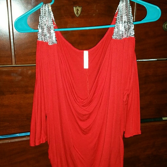 Red Magic Fit Top Size Small.