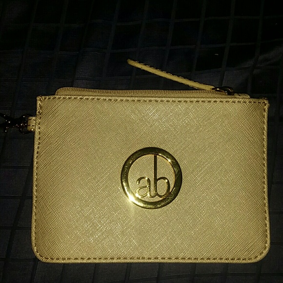 NWOT Small Bag Creamy Golden Color ab
