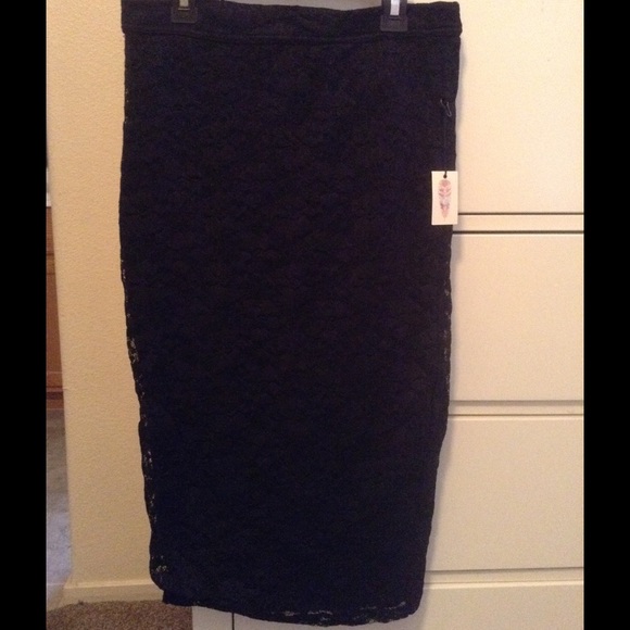 Black lace pencil skirt