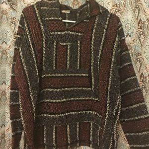 Sweater/hoodie/cover up