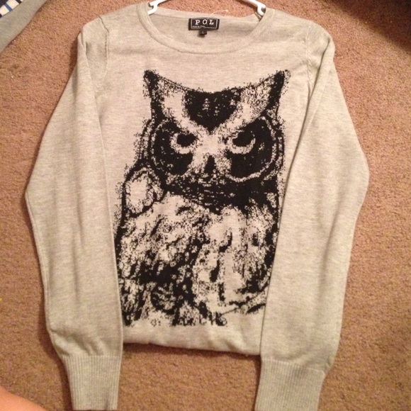 Grey long sleeve owl shirt