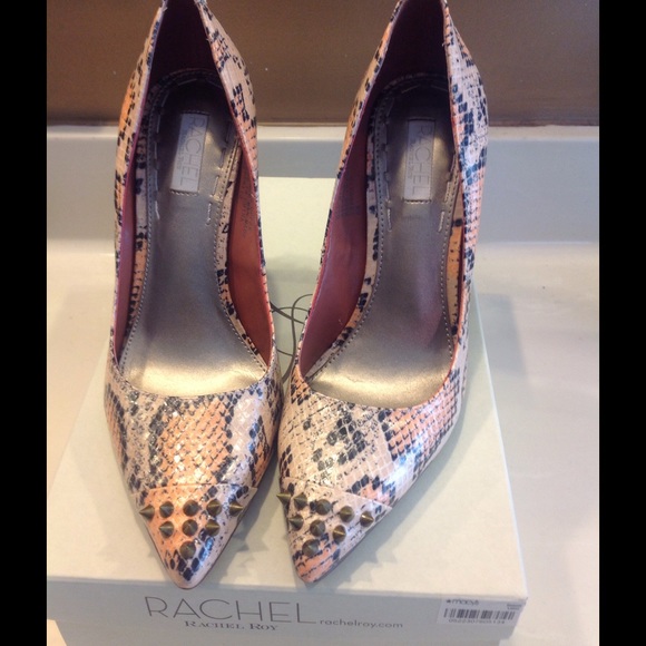 Rachel Roy Pumps