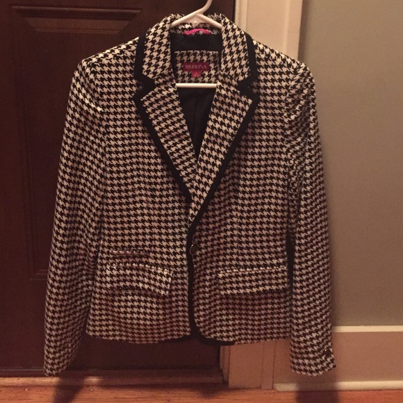 Houndstooth blazer
