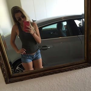 Meet your Posher, Taylor